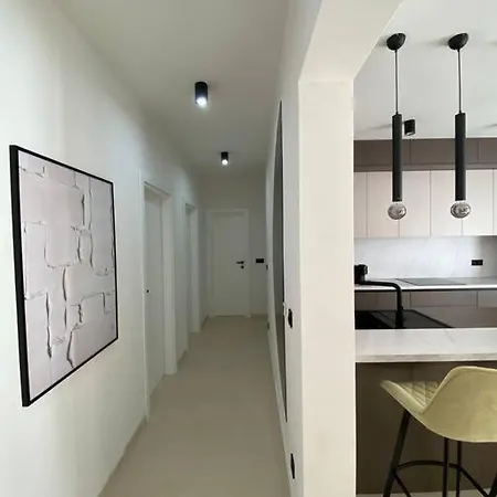 Luxury Apartment With Jacuzzi Podstrana Exterior photo