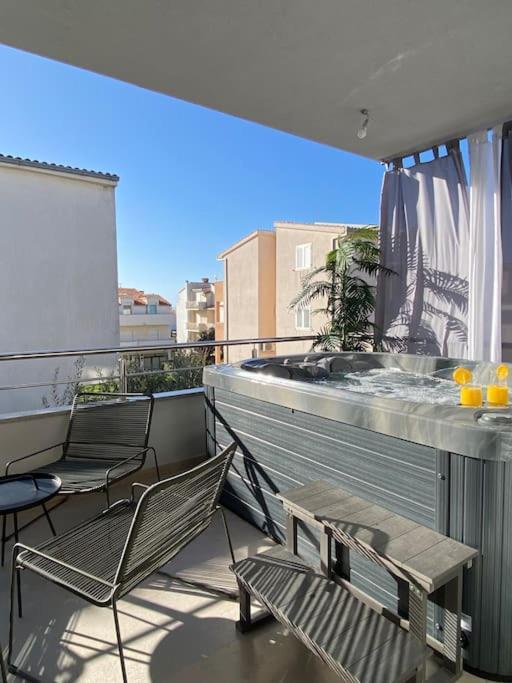 Apartment Luxury With Jacuzzi